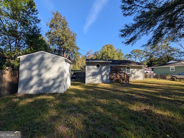 2009 E 57th Street, Savannah, GA 31404