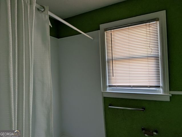 2009 E 57th Street, Savannah, GA 31404