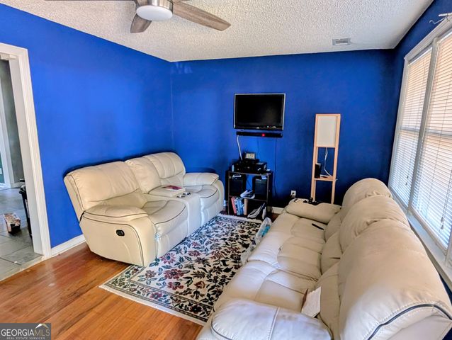 2009 E 57th Street, Savannah, GA 31404