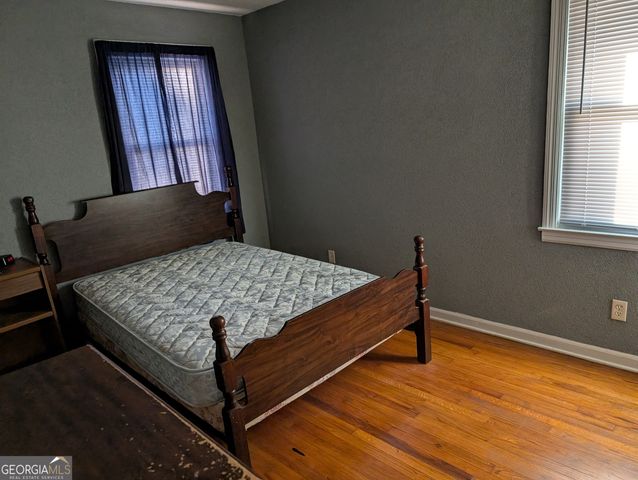 2009 E 57th Street, Savannah, GA 31404