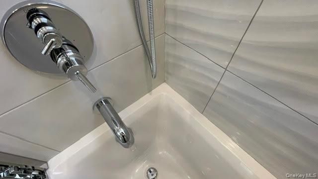 77 Connecticut Avenue, Long Beach, NY 11561