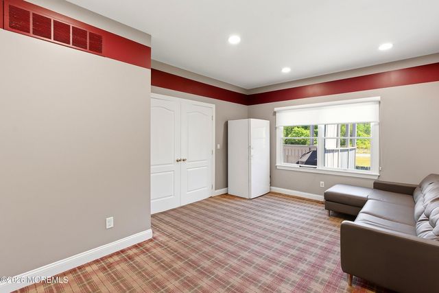 13 Treeside Lane, Lakewood, NJ 08701