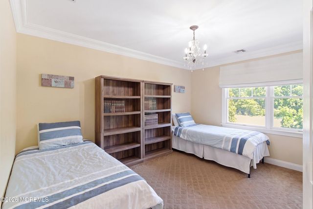 13 Treeside Lane, Lakewood, NJ 08701