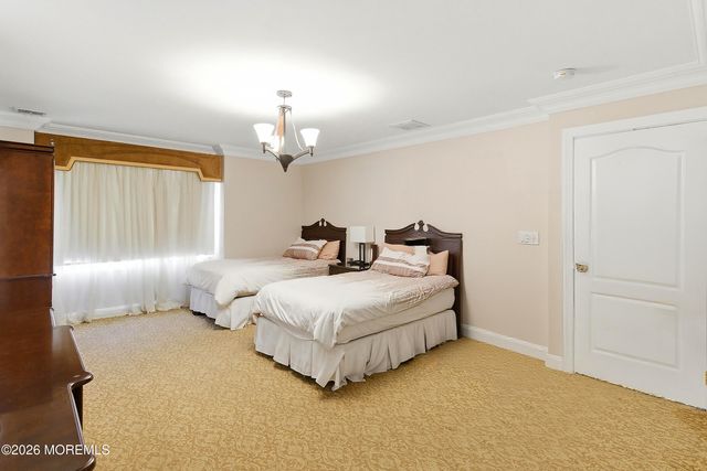 13 Treeside Lane, Lakewood, NJ 08701
