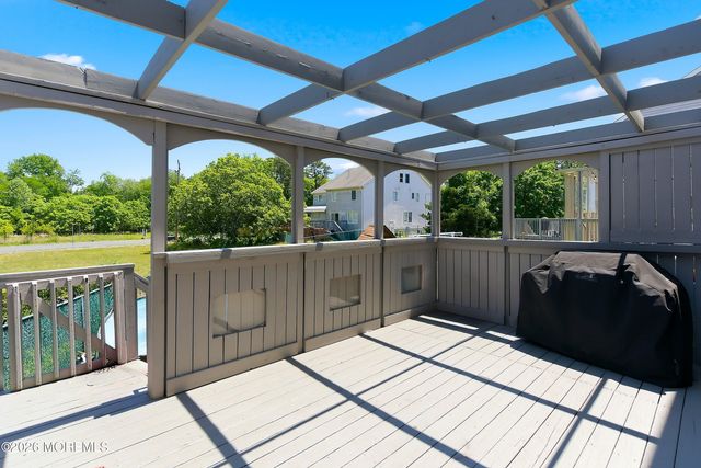 13 Treeside Lane, Lakewood, NJ 08701