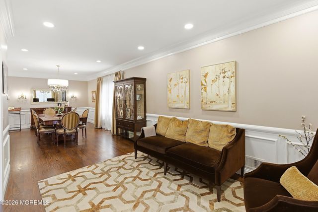 13 Treeside Lane, Lakewood, NJ 08701