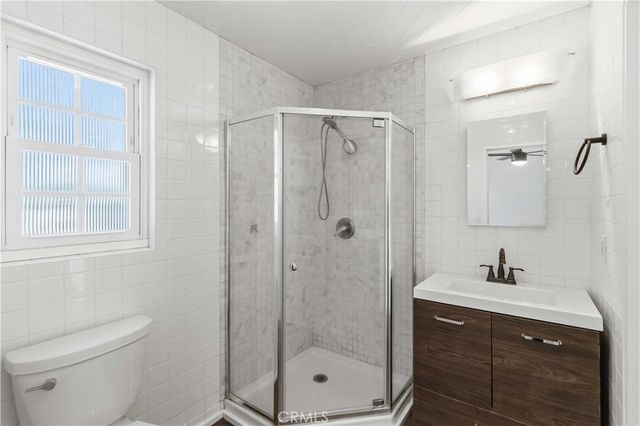 23020 Haynes, West Hills, CA 91307