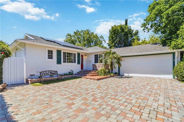 23020 Haynes, West Hills, CA 91307