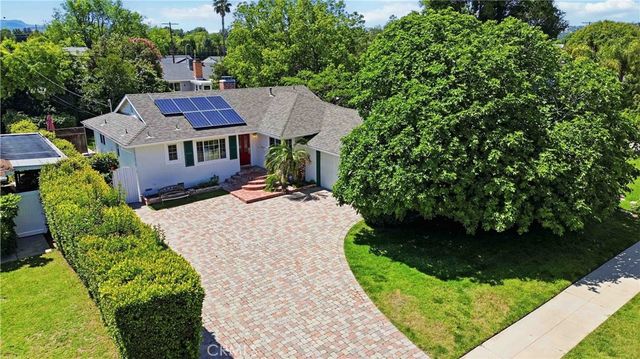 23020 Haynes, West Hills, CA 91307