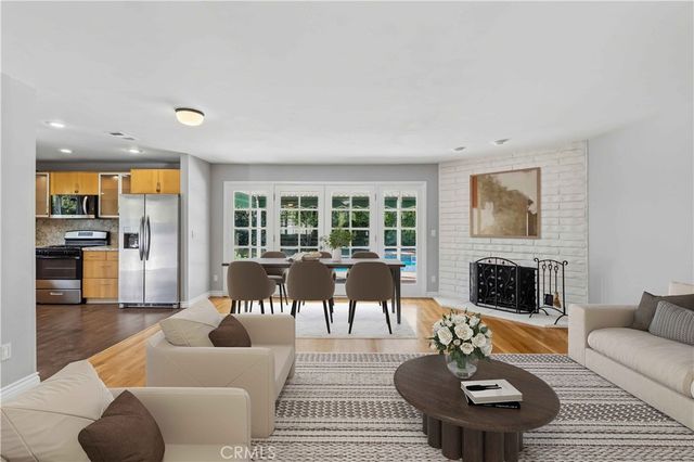 23020 Haynes, West Hills, CA 91307