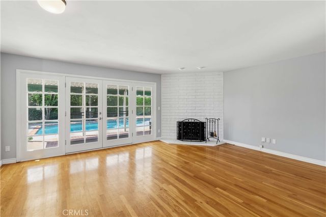 23020 Haynes, West Hills, CA 91307