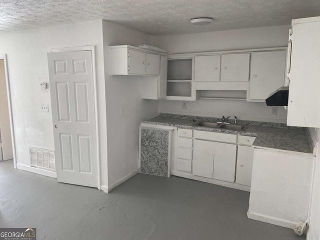 660 Jolly Avenue S, Clarkston, GA 30021