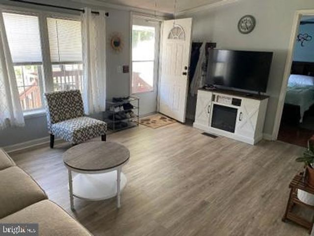 14 THOMAS LN, Sparrows Point, MD 21219