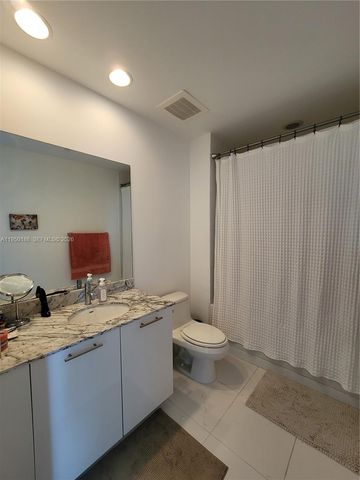 950 Brickell Bay Dr 4108, Miami, FL 33131