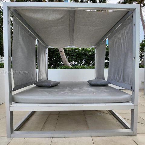 950 Brickell Bay Dr 4108, Miami, FL 33131