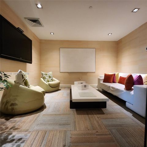 950 Brickell Bay Dr 4108, Miami, FL 33131