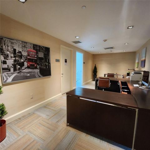 950 Brickell Bay Dr 4108, Miami, FL 33131