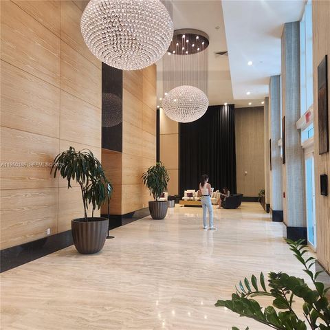 950 Brickell Bay Dr 4108, Miami, FL 33131