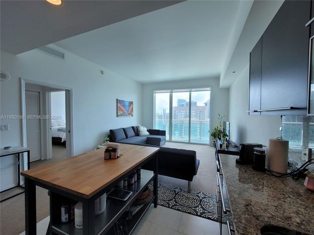 950 Brickell Bay Dr 4108, Miami, FL 33131