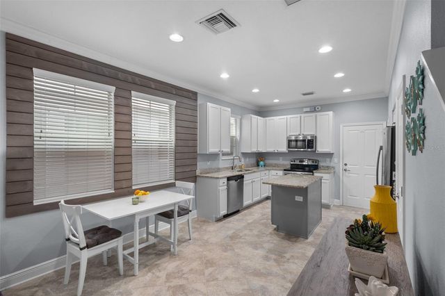 423 AURORA WAY, Oldsmar, FL 34677