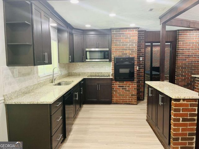 163 Old Norton Road, Fayetteville, GA 30215