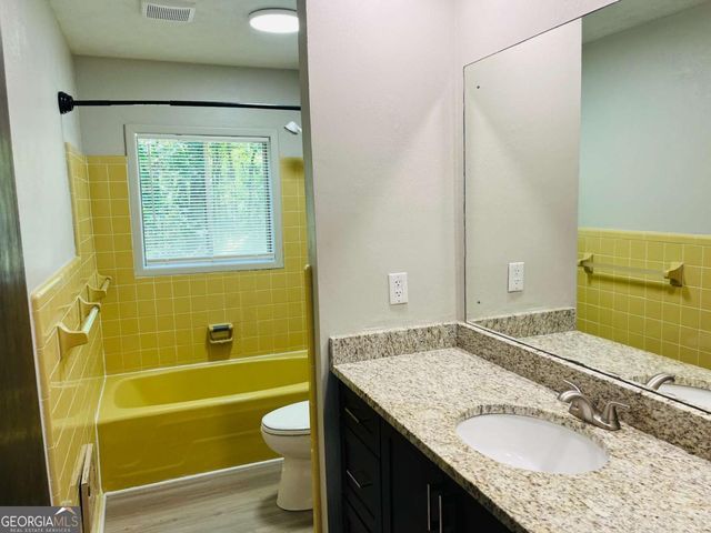163 Old Norton Road, Fayetteville, GA 30215