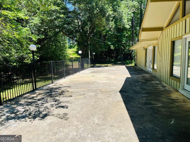 163 Old Norton Road, Fayetteville, GA 30215