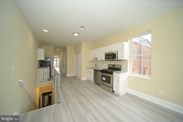 1816 W GIRARD AVE, Philadelphia, PA 19130