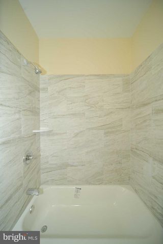 1816 W GIRARD AVE, Philadelphia, PA 19130