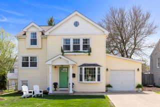283 HILLSIDE Avenue, Glen Ellyn, IL 60137