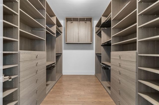 18935 Atlantic Blvd, Sunny Isles Beach, FL 33160