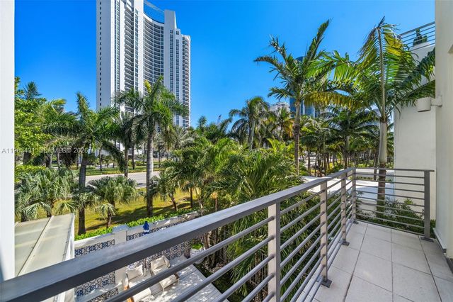 18935 Atlantic Blvd, Sunny Isles Beach, FL 33160