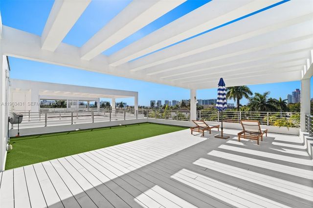 18935 Atlantic Blvd, Sunny Isles Beach, FL 33160