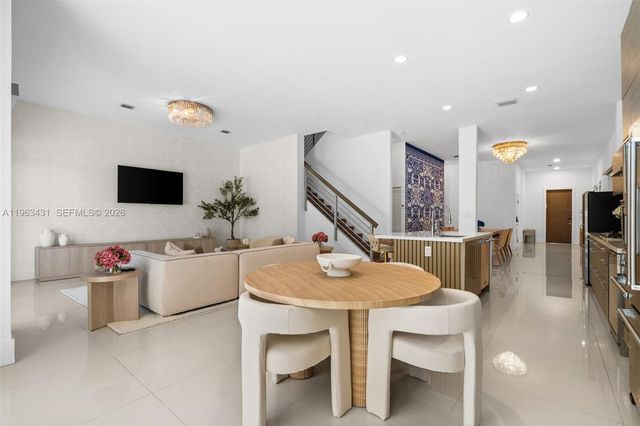 18935 Atlantic Blvd, Sunny Isles Beach, FL 33160