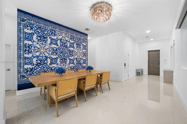 18935 Atlantic Blvd, Sunny Isles Beach, FL 33160