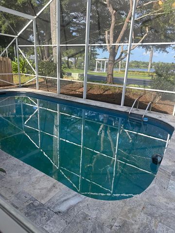 1971 Oak Berry Cir, Wellington, FL 33414