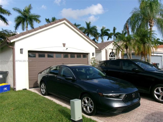 1971 Oak Berry Cir, Wellington, FL 33414