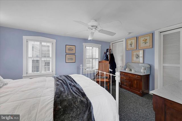 173 W BROAD ST, Salunga, PA 17538