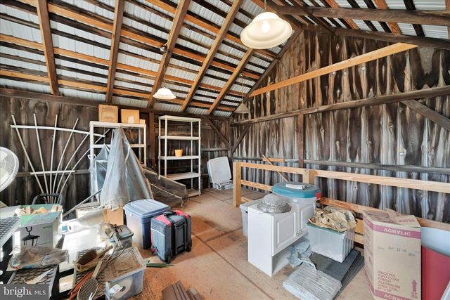 173 W BROAD ST, Salunga, PA 17538