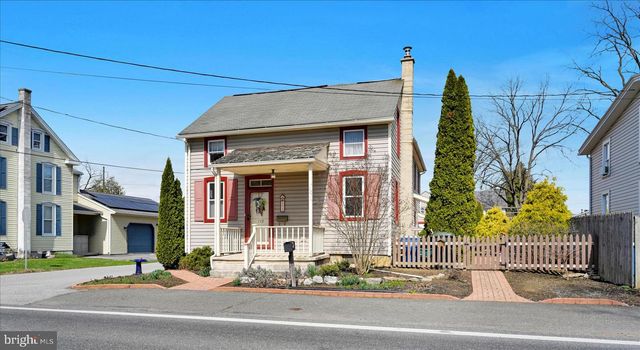 173 W BROAD ST, Salunga, PA 17538