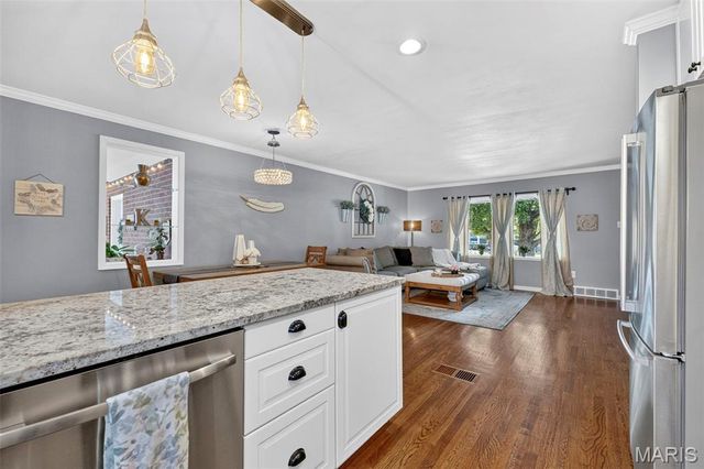 7321 Coronado Avenue, St Louis, MO 63116