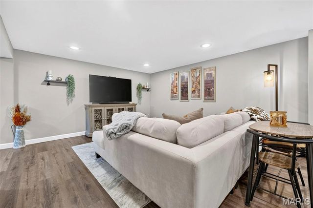 7321 Coronado Avenue, St Louis, MO 63116