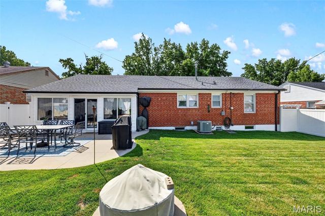 7321 Coronado Avenue, St Louis, MO 63116