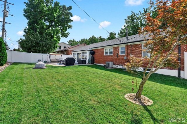 7321 Coronado Avenue, St Louis, MO 63116