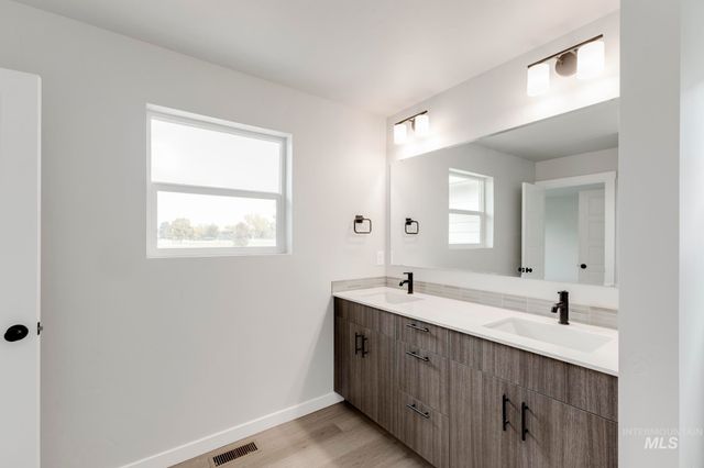 7476 W Trumbull Ct, Eagle, ID 83616
