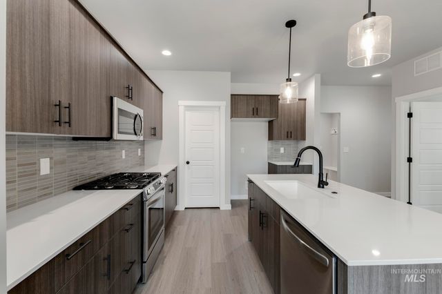 7476 W Trumbull Ct, Eagle, ID 83616