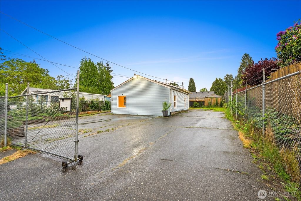 8419 S 116th, Seattle, WA 98178