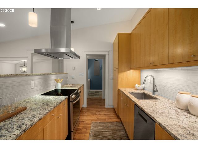 2755 Sw FAIRMOUNT Blvd, Portland, OR 97239