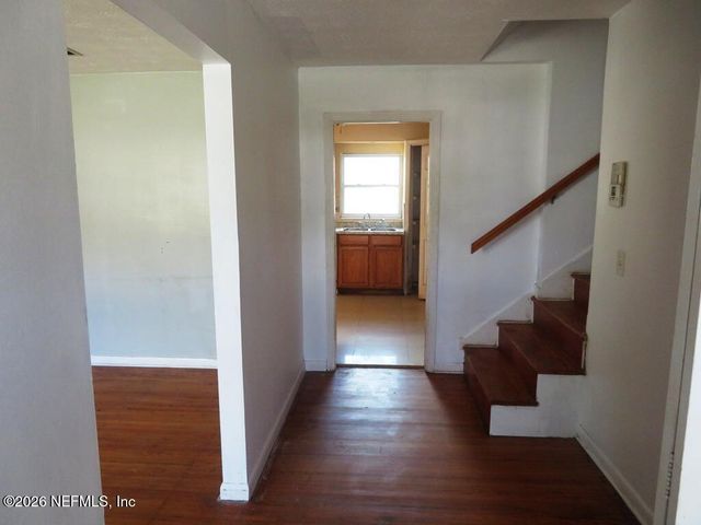 5932 JAGUAR Drive W, Jacksonville, FL 32244