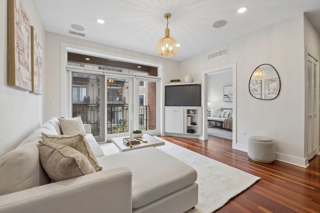 2740 W Armitage Avenue 302S, Chicago, IL 60647